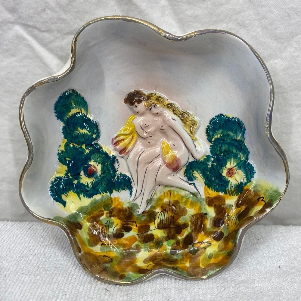 Vintage Capodimonte Italy Porcelain Trinket Dish Relief Couple Gold Trim 201